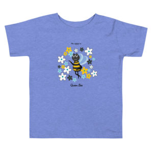 T-shirt bébé de couleur bleu chiné de la marque grenobloise My name is avec une reine des abeilles entourée de fleurs colorées dans une ambiance printanière